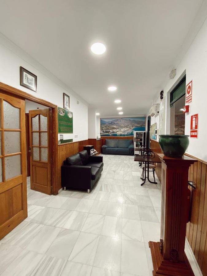 Hostal El Molino มาร์เบยา ภายนอก รูปภาพ