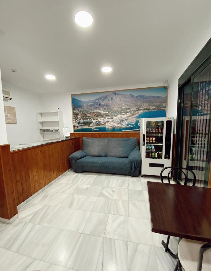 Hostal El Molino มาร์เบยา ภายนอก รูปภาพ
